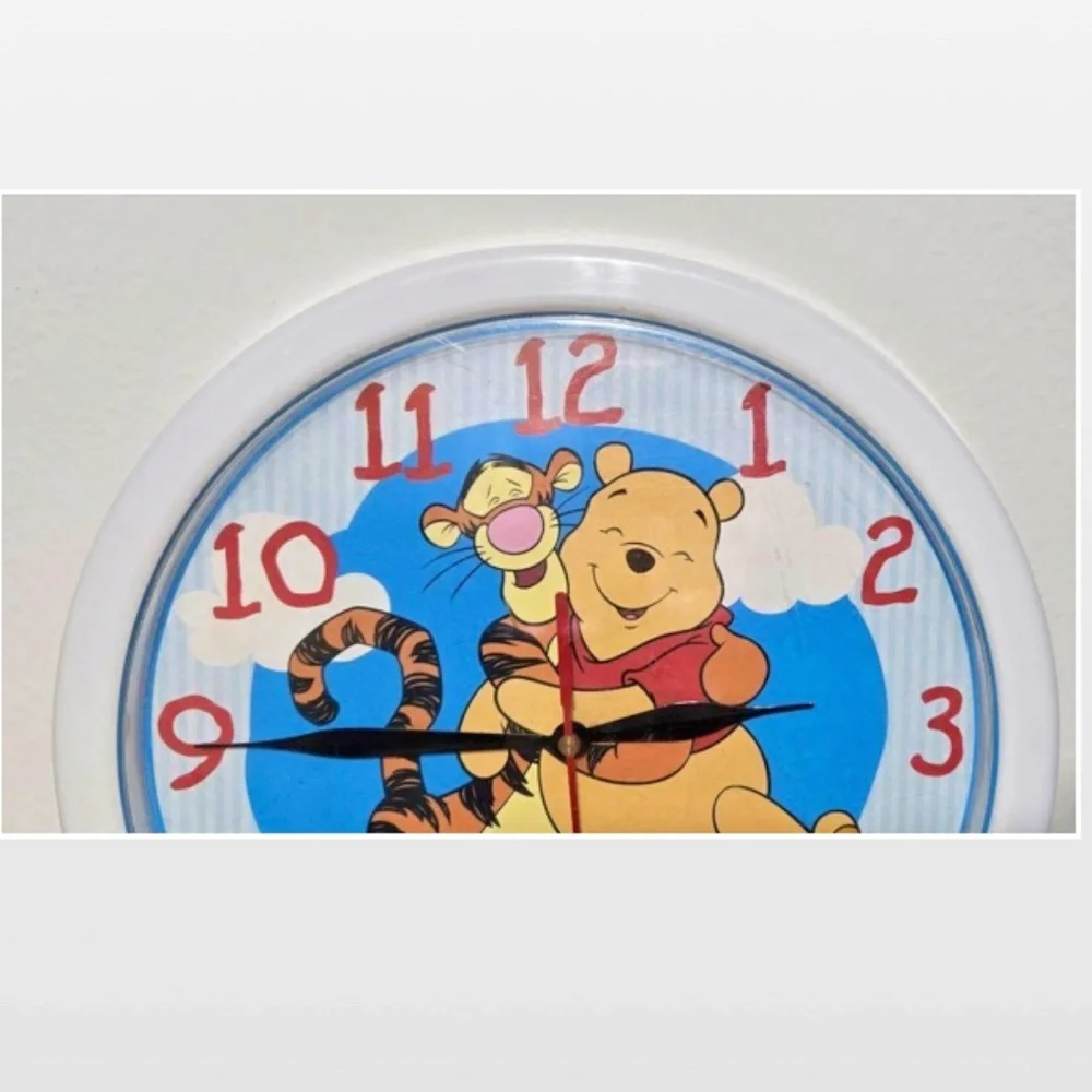 Vtg 90s Disney Wall Clock Winnie The Pooh & Tigger 10” Battery Analog Working